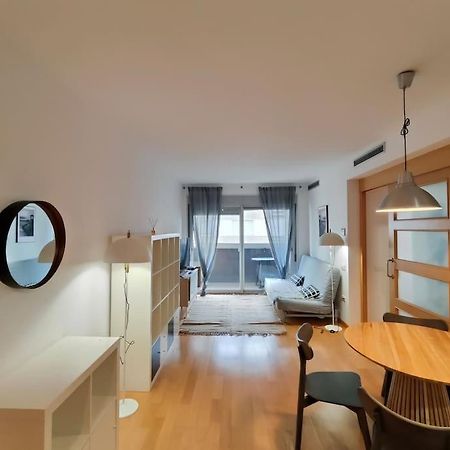 Cozy Apartment Forum Beach Сан-Адриан-де-Бесос Экстерьер фото